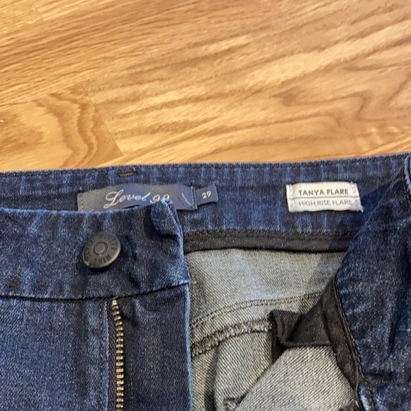 Anthropologie ‘Level 99’ jeans - Picture 3 of 3
